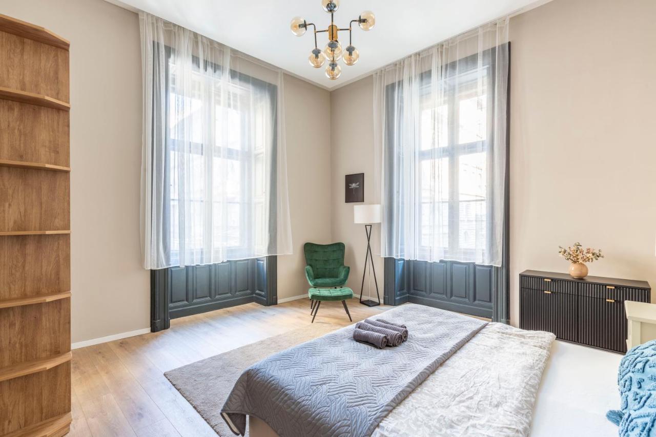 Luxurious & Spacious Central Apartment In The Kertesz Street Boedapest Buitenkant foto