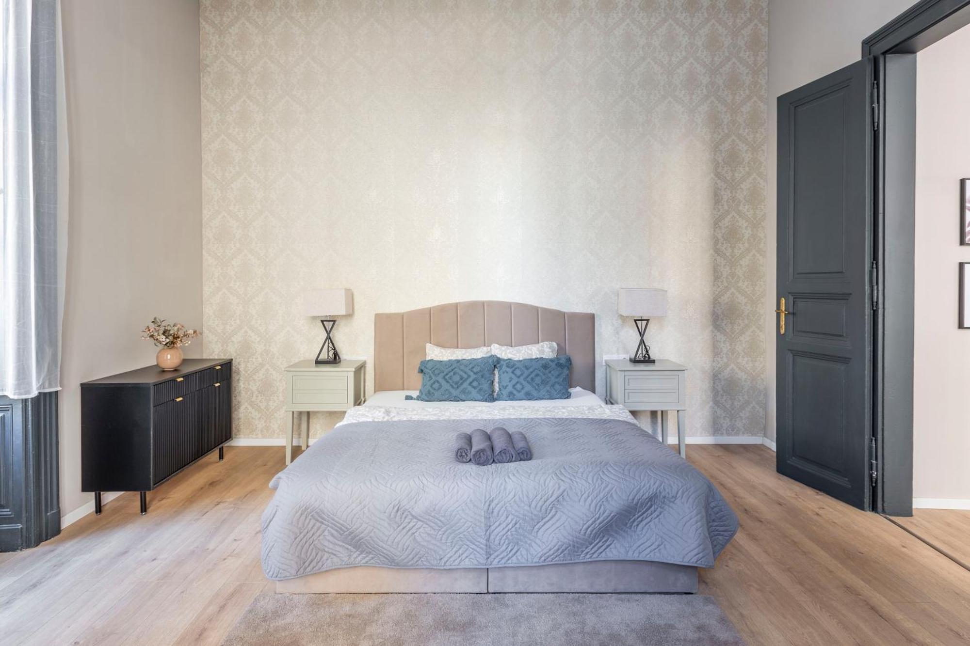 Luxurious & Spacious Central Apartment In The Kertesz Street Boedapest Buitenkant foto